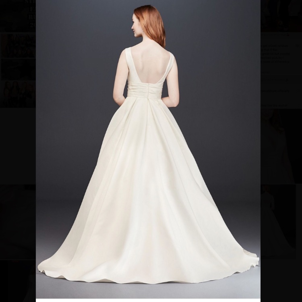 SOLD David’s bridal ivory  wedding dress - Picture 4 of 6